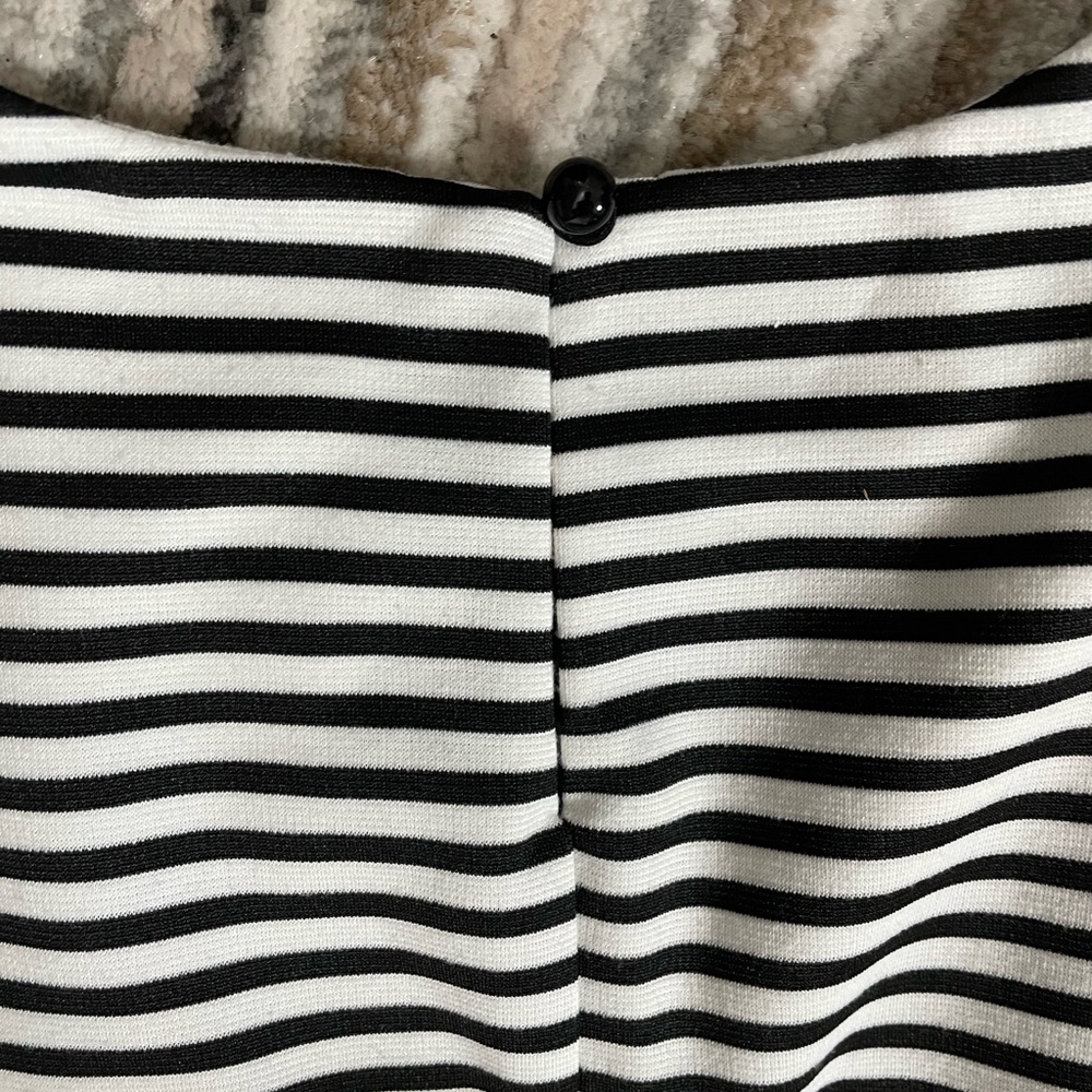 Cute Striped sleeveless dress size 4 - Picture 8 of 8